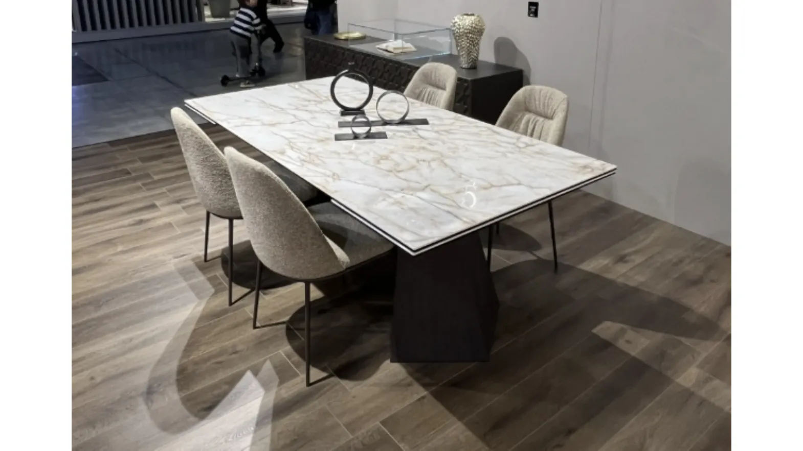 Extensible dining table Axel by Ozzio.