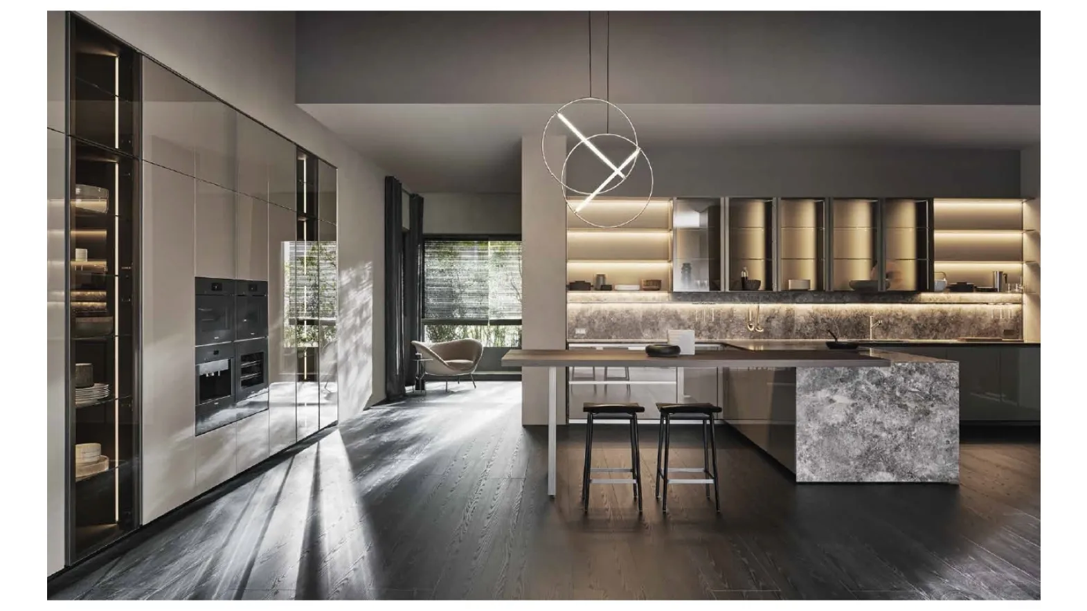 Design kitchen with Prime peninsula in glossy lacquered Clay and Molteni & C Stone.