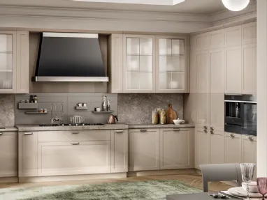 Modern Urban & Urban Minimal kitchen in Sabbia glossy lacquer by Scavolini